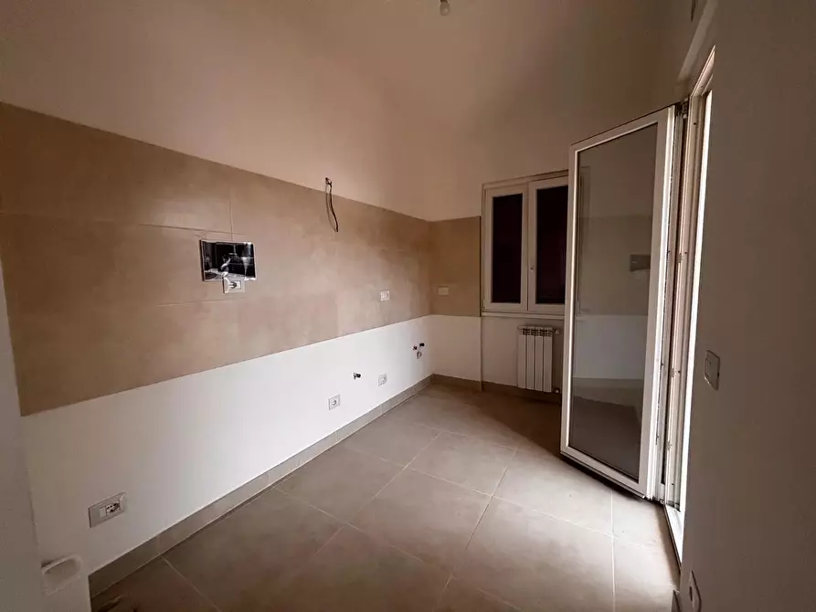Immagine 19 di Casa trifamiliare in vendita  in Via delle Cinque Miglia a Anzio