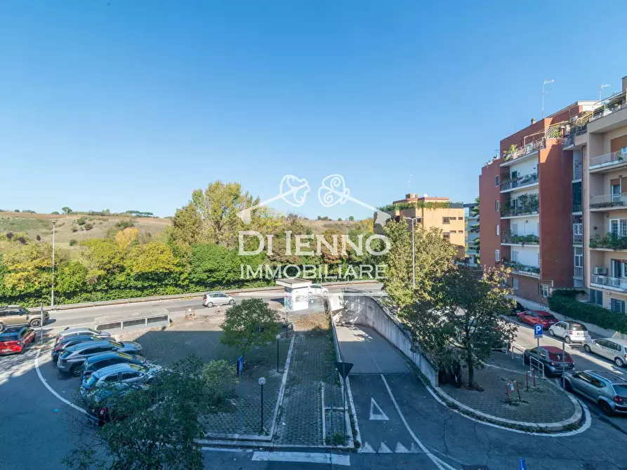 Immagine 9 di Casa trifamiliare in vendita  a Roma