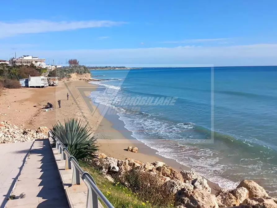 Immagine 4 di Terreno edificabile in vendita  in Viale Lido a Avola