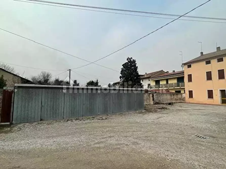 Immagine 8 di Casa trifamiliare in vendita  a Cimadolmo