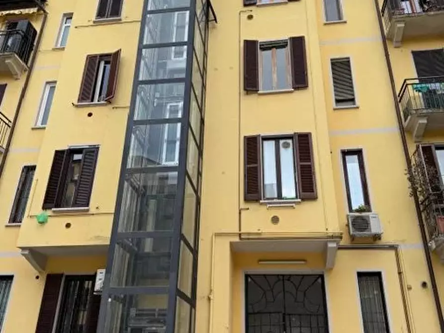 Immagine 21 di Casa trifamiliare in affitto  a Milano