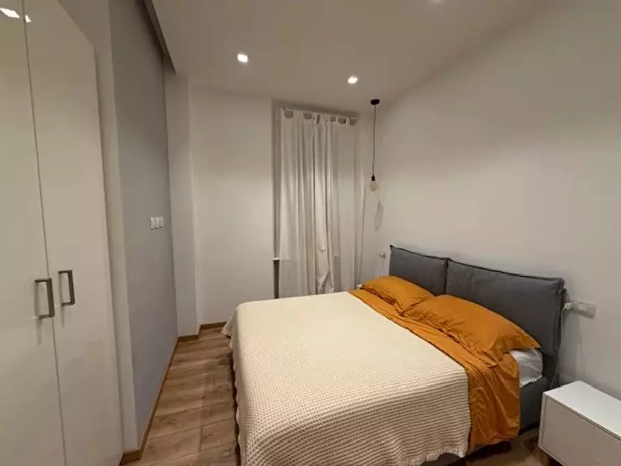 Immagine 15 di Casa trifamiliare in affitto  a Milano