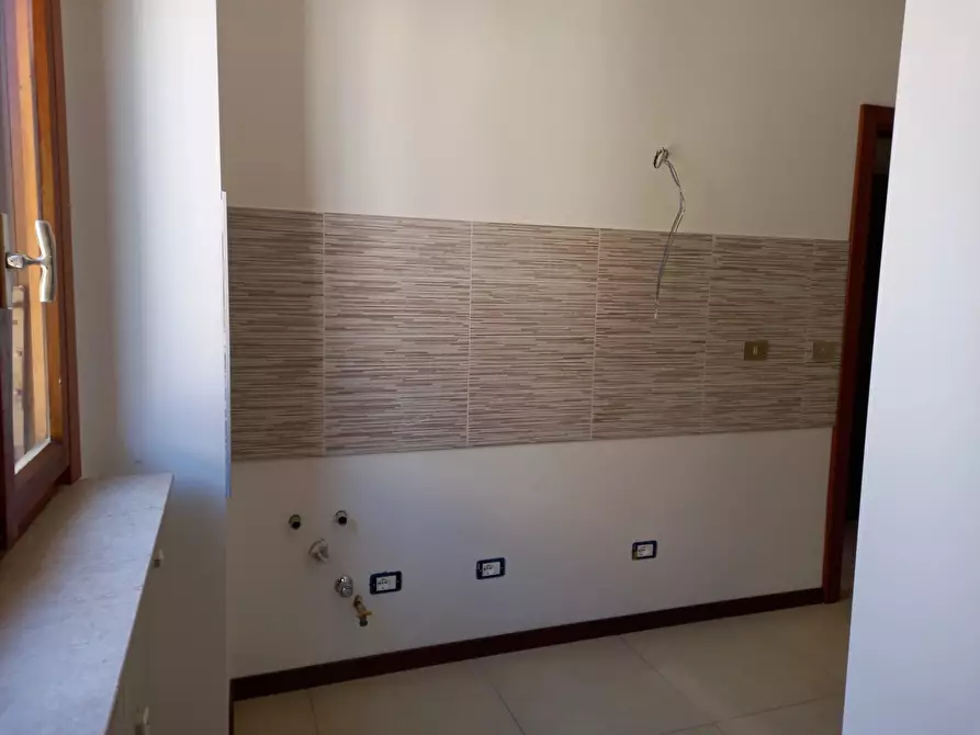 Immagine 10 di Casa trifamiliare in affitto  in Via Monferrato a Milano