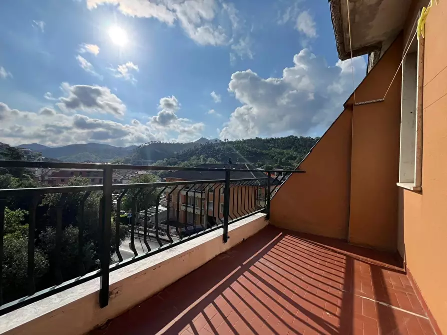 Immagine 15 di Casa trifamiliare in vendita  in Via Francolano a Avegno