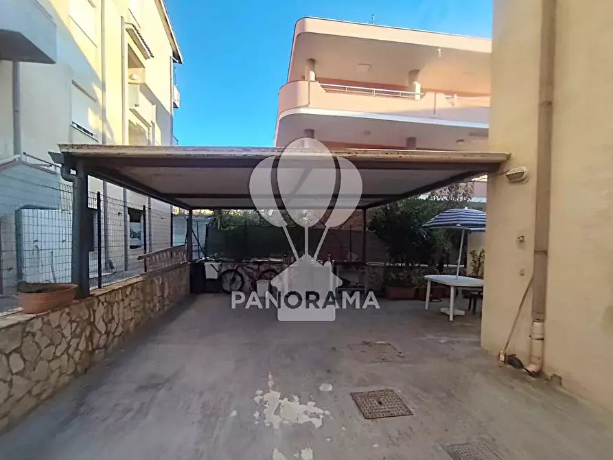 Immagine 31 di Casa trifamiliare in vendita  in Viale di Calatubo a Alcamo