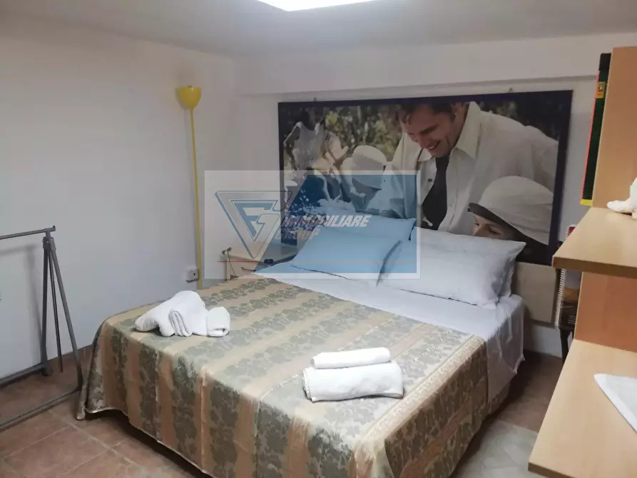 Immagine 9 di Casa trifamiliare in affitto  in Via Verona a Buccheri