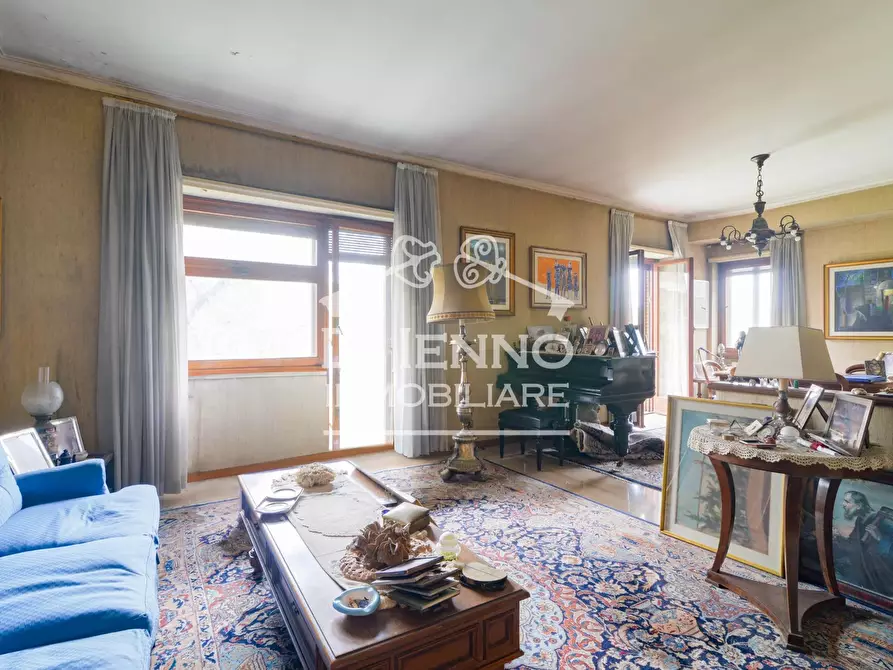 Immagine 1 di Casa trifamiliare in vendita  a Roma