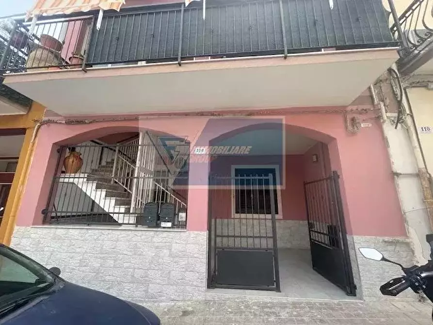 Immagine 1 di Casa trifamiliare in vendita  in Via Marconi a Buccheri