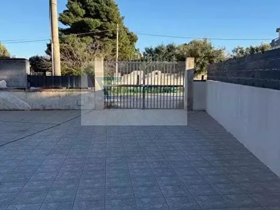 Immagine 6 di Casa trifamiliare in vendita  in Via Brancati a Buccheri