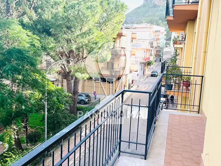 Immagine 7 di Casa trifamiliare in vendita  in via kennedy a Partinico