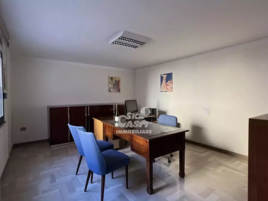 Immagine 11 di Castello in affitto  a Marsala