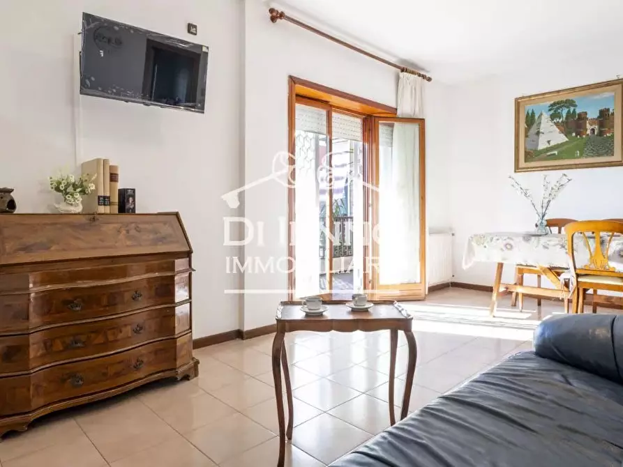 Immagine 7 di Casa trifamiliare in vendita  in Via Renato Mainardi a Roma