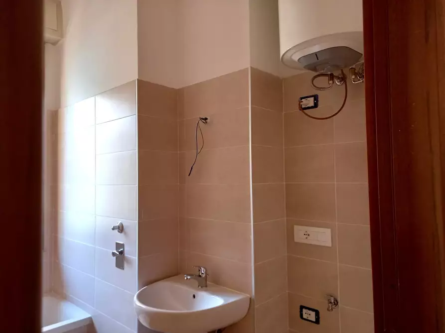 Immagine 26 di Casa trifamiliare in affitto  in Via Monferrato a Milano