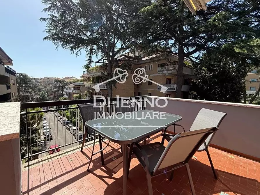 Immagine 26 di Casa trifamiliare in affitto  in Via Madesimo a Roma