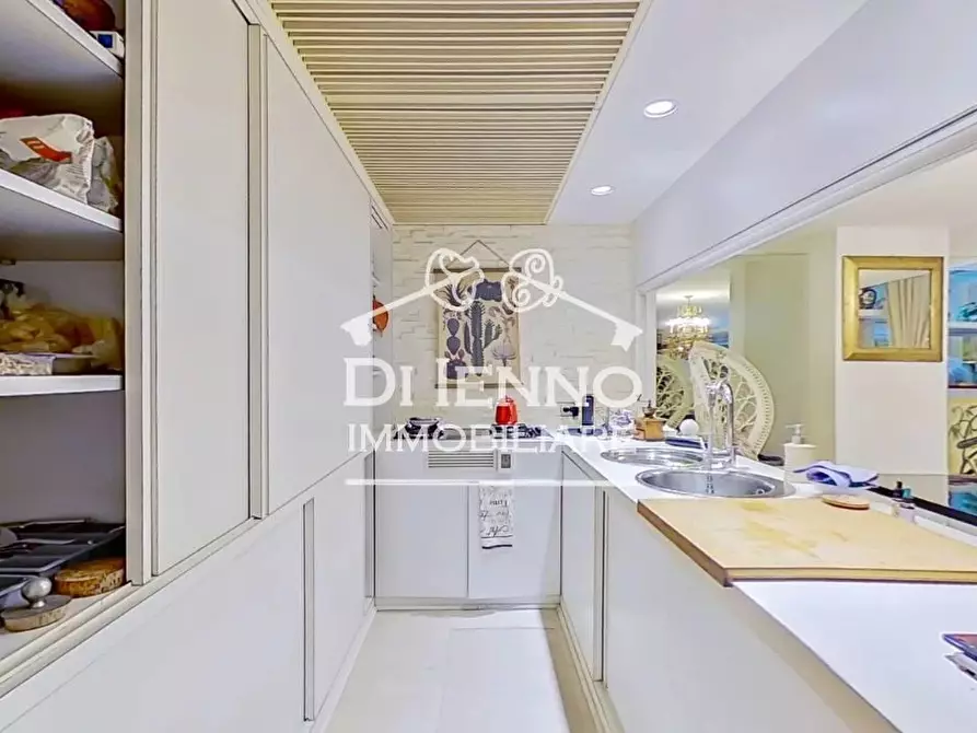 Immagine 28 di Casa trifamiliare in vendita  in Via dei Colli della Farnesina a Roma