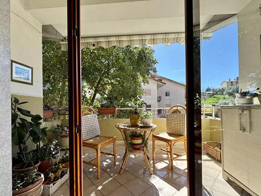 Immagine 7 di Casa trifamiliare in vendita  a Altilia