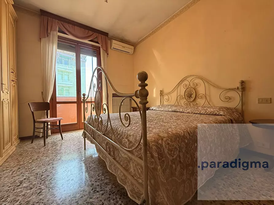 Immagine 5 di Casa trifamiliare in vendita  in Corso Montebello a Tortona