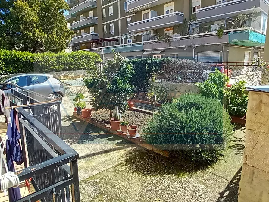 Immagine 3 di Casa trifamiliare in vendita  in Via Cassaro, 11 a Siracusa