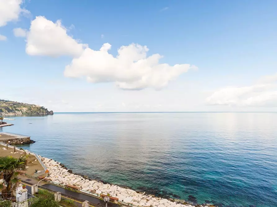 Immagine 13 di Casa trifamiliare in vendita  in via Eddomade, 39. a Casamicciola Terme