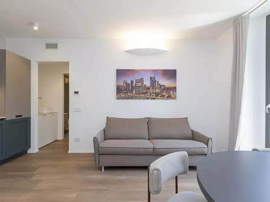 Immagine 9 di Casa trifamiliare in affitto  a Milano