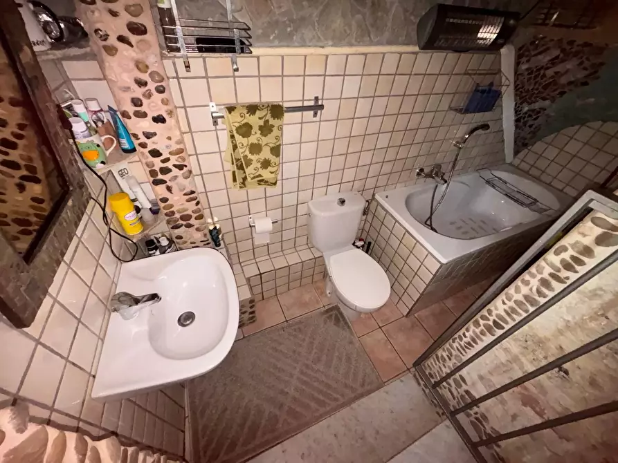 Immagine 21 di Casa trifamiliare in vendita  in Via Garibaldi, 18 a Ventimiglia