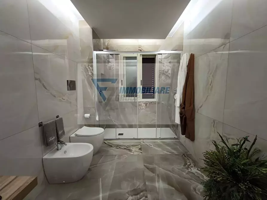 Immagine 24 di Casa trifamiliare in vendita  in Via Ippolito Nievo a Siracusa