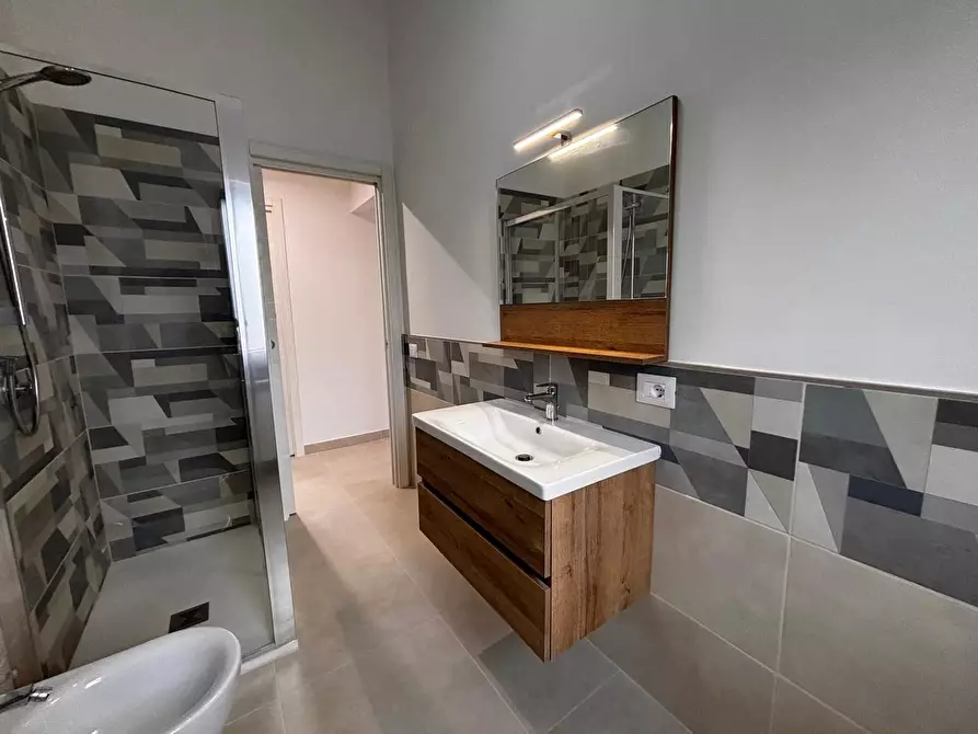 Immagine 16 di Casa trifamiliare in vendita  in Via delle Cinque Miglia a Anzio