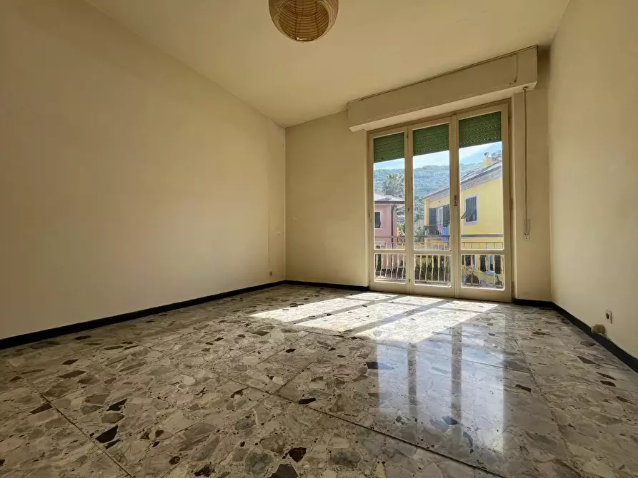 Immagine 5 di Casa trifamiliare in vendita  a Avegno