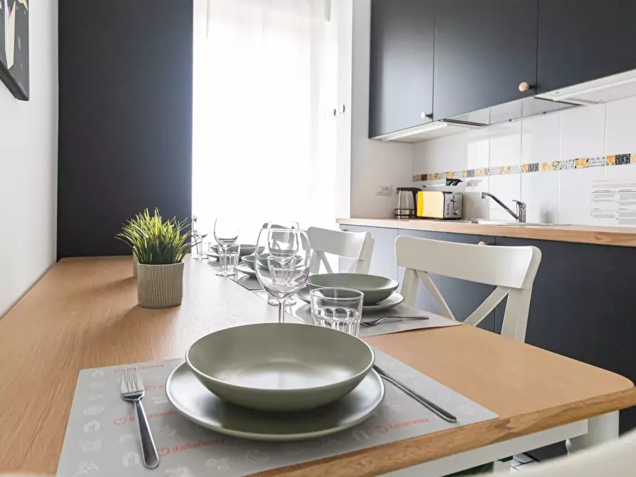 Immagine 3 di Casa trifamiliare in vendita  in Via Felice Venosta, 31 a Milano