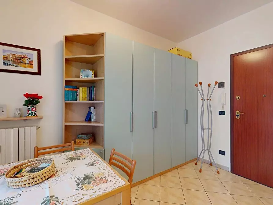 Immagine 9 di Casa trifamiliare in vendita  in Via Montevideo 4. a Borghetto Santo Spirito