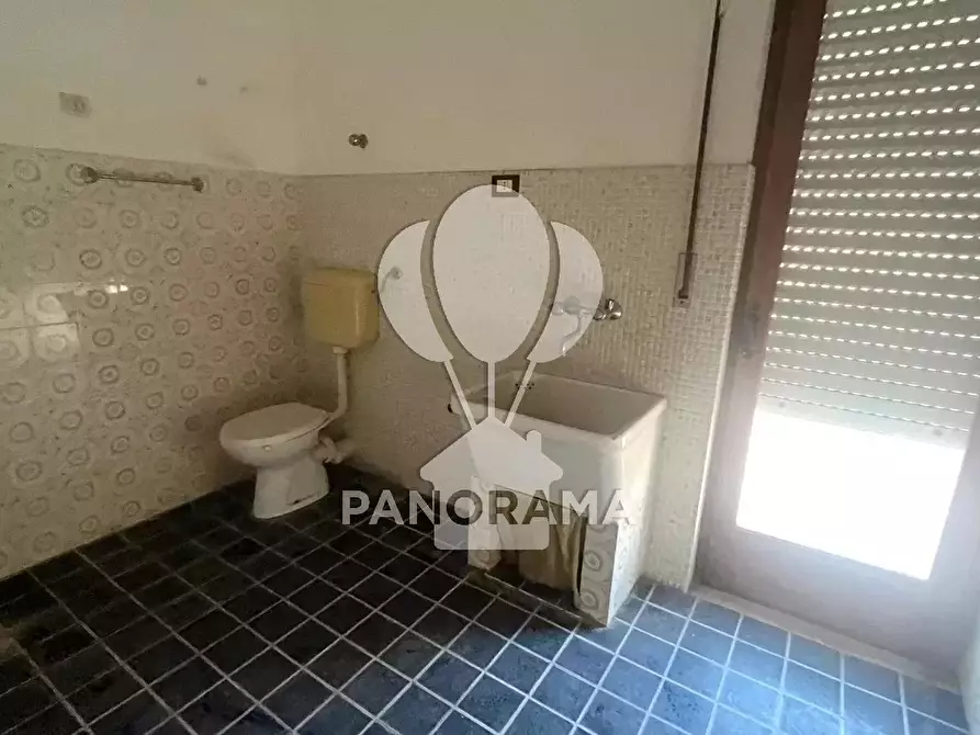 Immagine 9 di Casa trifamiliare in vendita  in Via Monte Grappa 97 a Balestrate