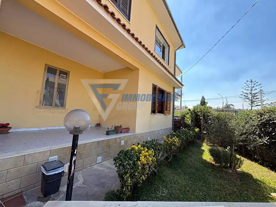 Immagine 1 di Casa trifamiliare in vendita  in Via Monte Frasca a Siracusa
