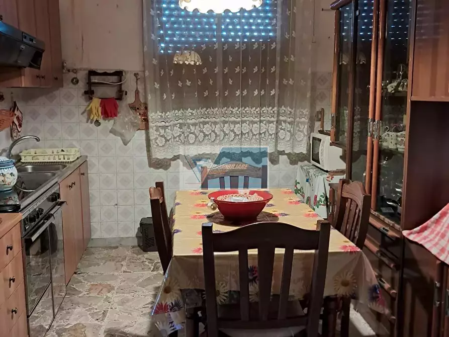 Immagine 16 di Casa trifamiliare in vendita  a Buccheri