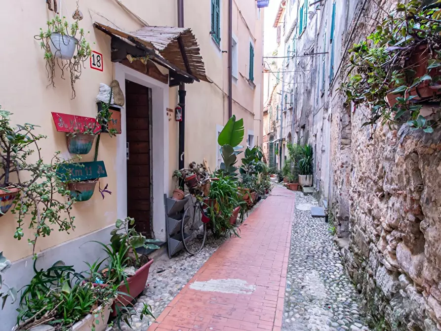 Immagine 21 di Casa trifamiliare in vendita  in Salita Alle Mura 18 a Ventimiglia
