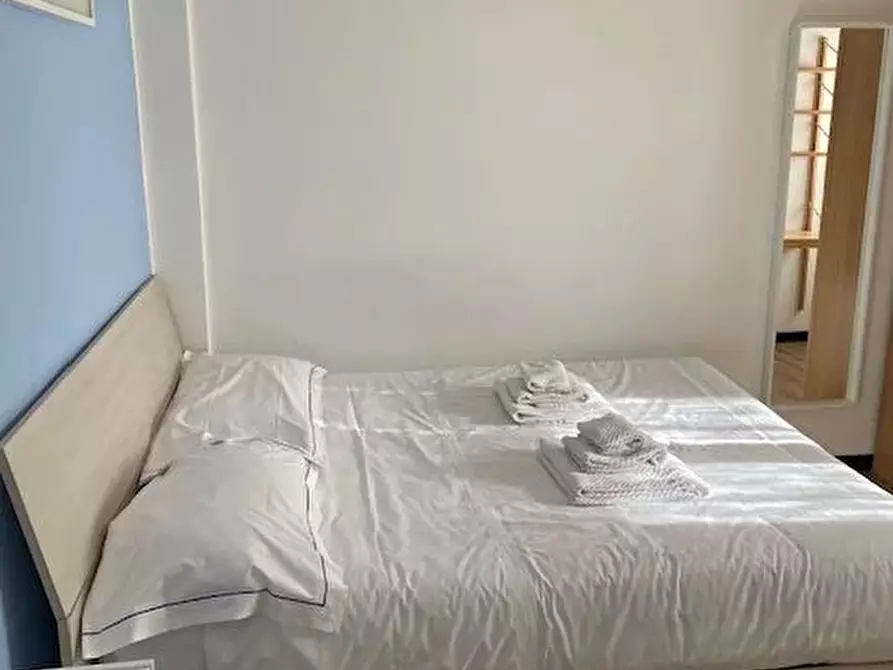 Immagine 14 di Casa trifamiliare in affitto  a Milano