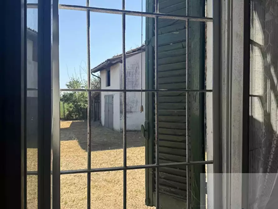 Immagine 12 di Casa trifamiliare in vendita  in Via Bassa, 11 a Sale