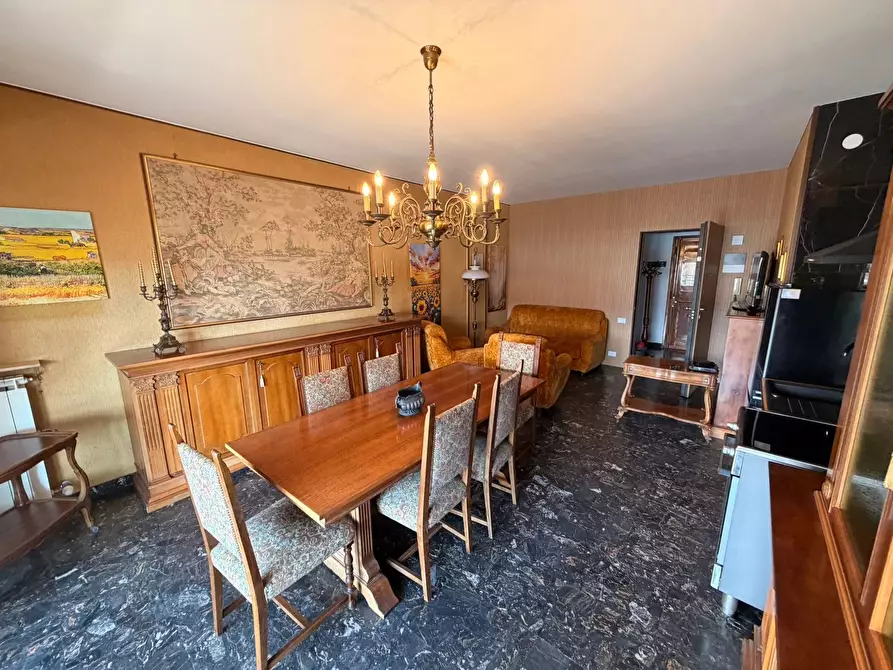 Immagine 3 di Casa trifamiliare in affitto  in Via Ruffini, 11 a Ventimiglia