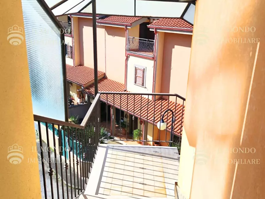 Immagine 25 di Casa trifamiliare in vendita  a Casape