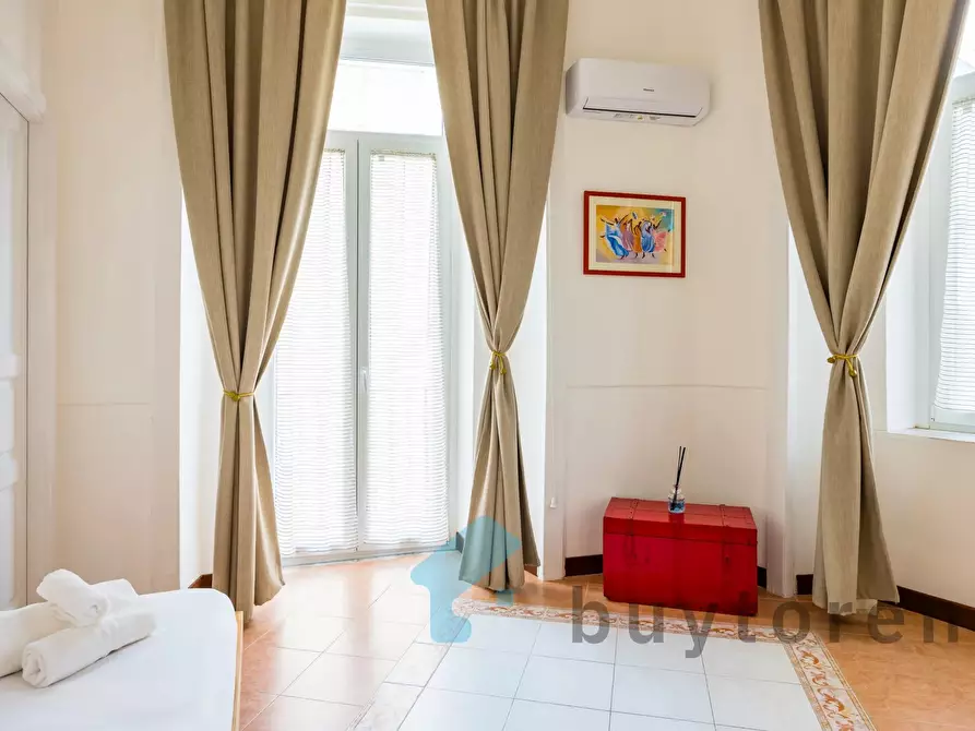 Immagine 34 di Casa trifamiliare in vendita  in Piazzetta Rosario di Palazzo, 10. a Napoli