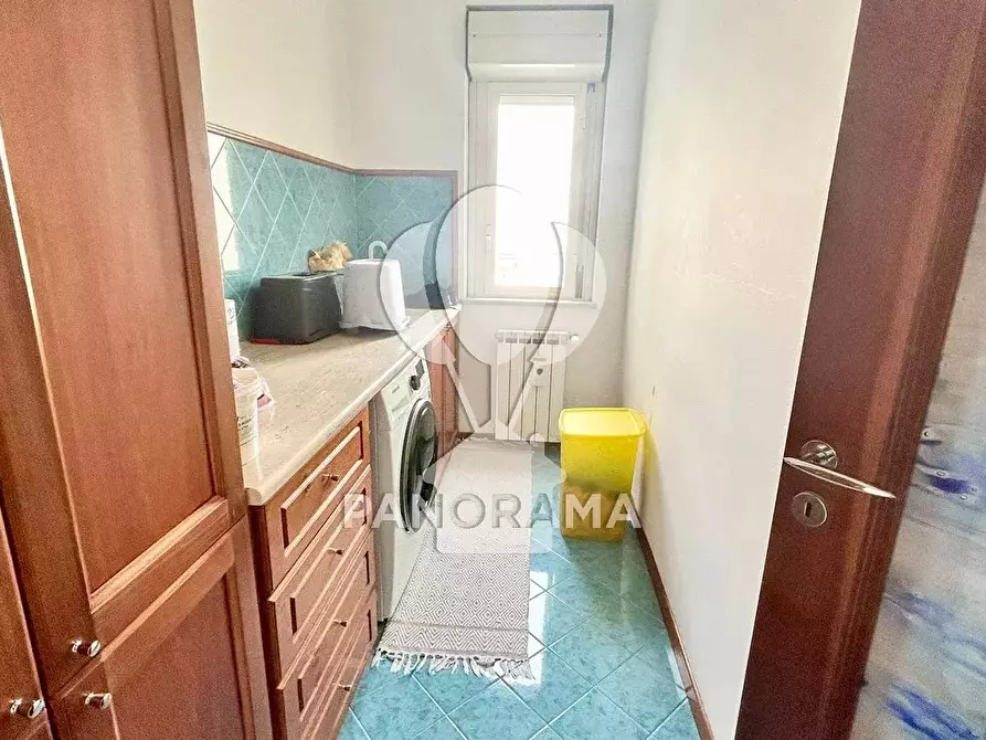 Immagine 11 di Casa trifamiliare in vendita  in Via Colombo a Partinico