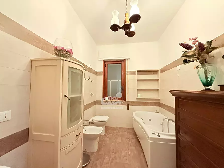 Immagine 18 di Casa trifamiliare in vendita  a Marsala