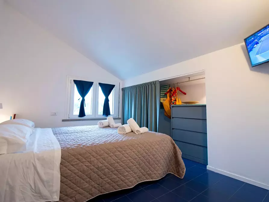 Immagine 12 di Casa trifamiliare in vendita  a Cattolica