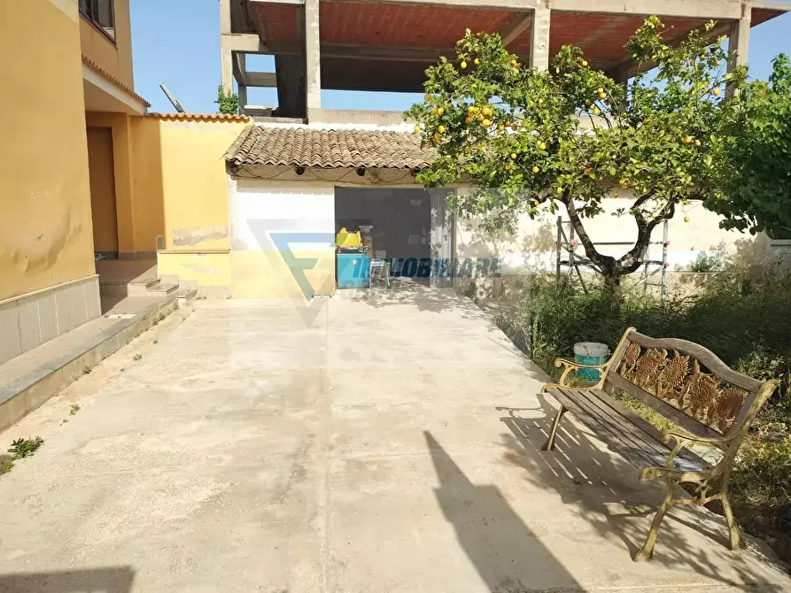 Immagine 6 di Casa trifamiliare in vendita  in Via Siracusa a Siracusa