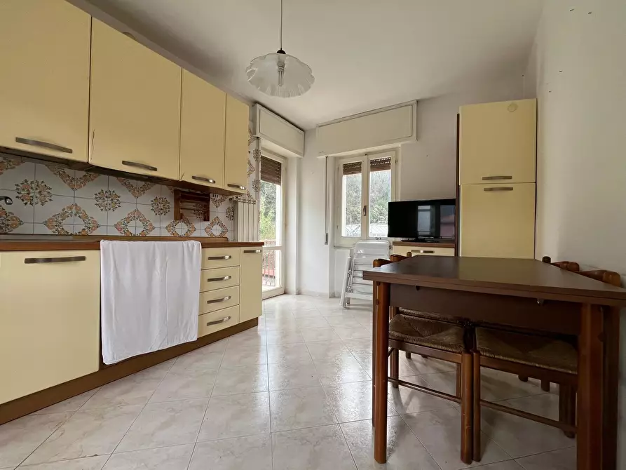 Immagine 5 di Casa trifamiliare in vendita  in Via Brigata Berto San Salvatore a Avegno