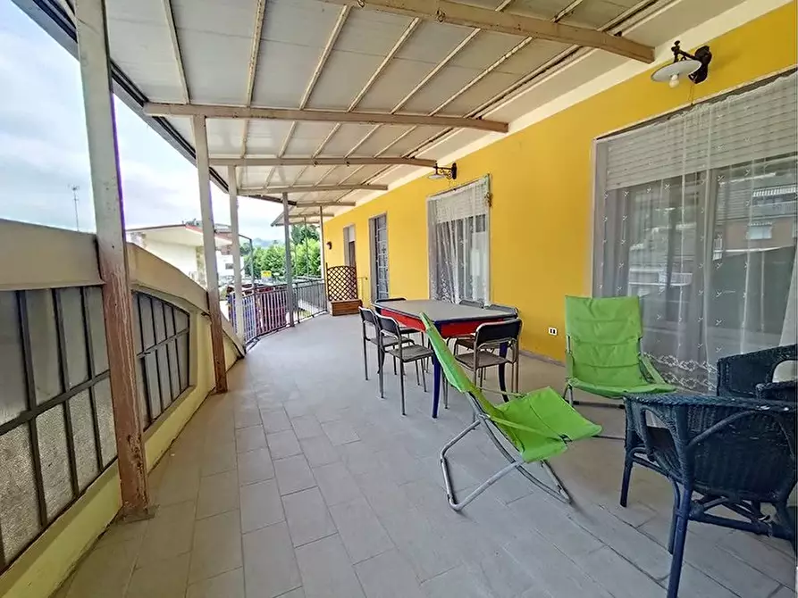 Immagine 21 di Casa trifamiliare in vendita  a Dogliani