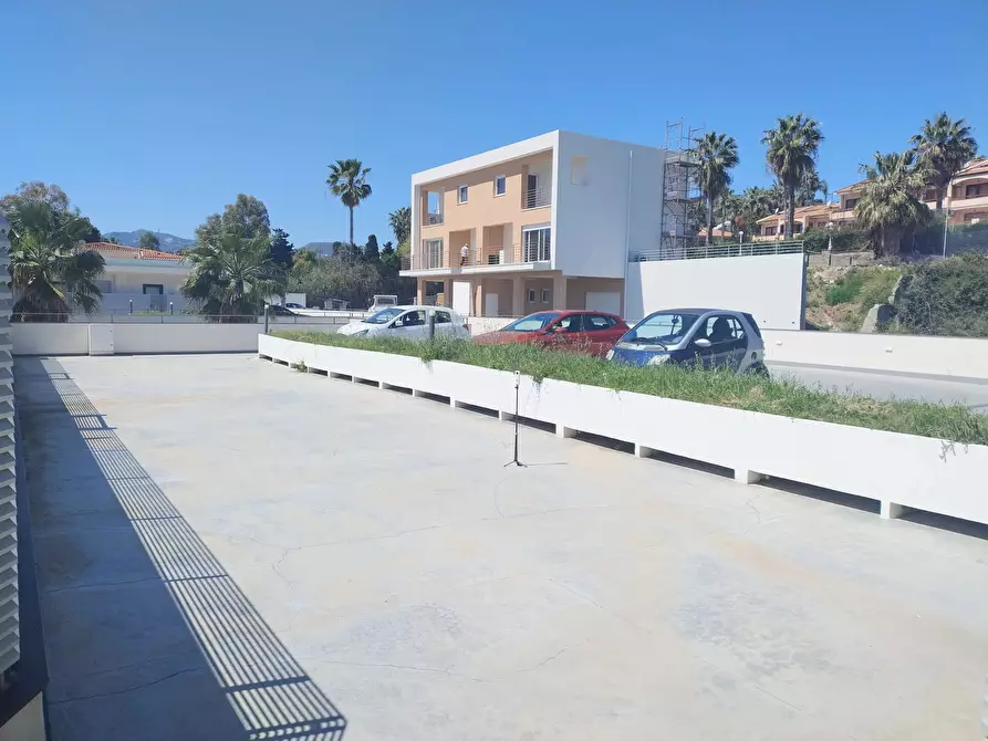 Immagine 18 di Casa trifamiliare in vendita  in Via Consolare Pompea, 1945 a Messina