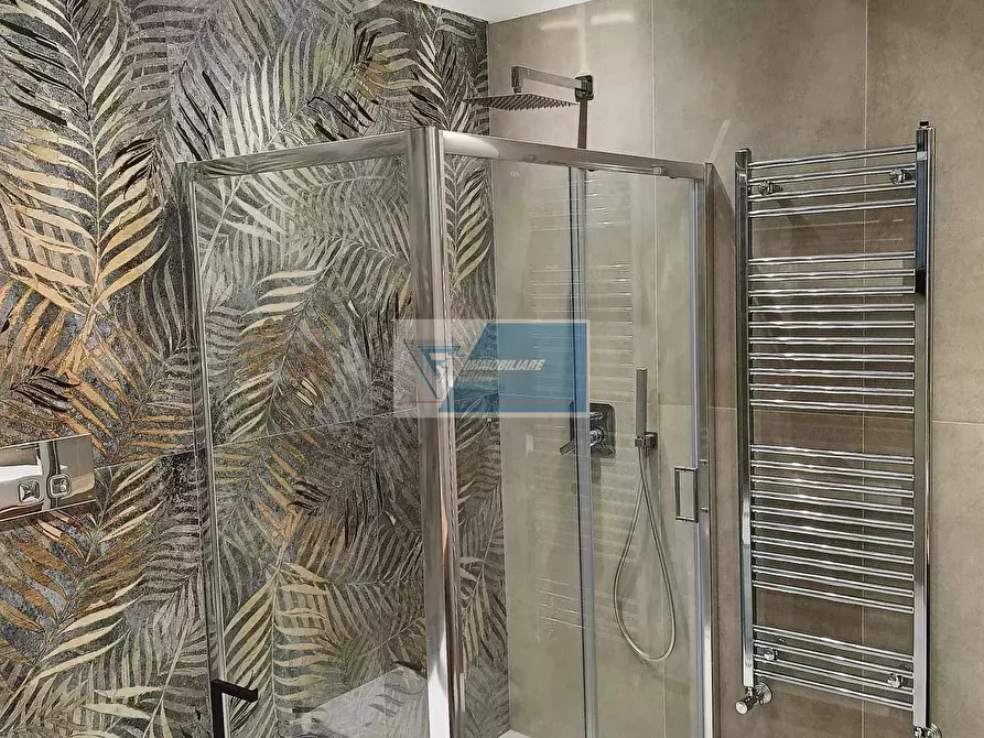 Immagine 11 di Casa trifamiliare in vendita  in Via Pietro Nenni a Pachino