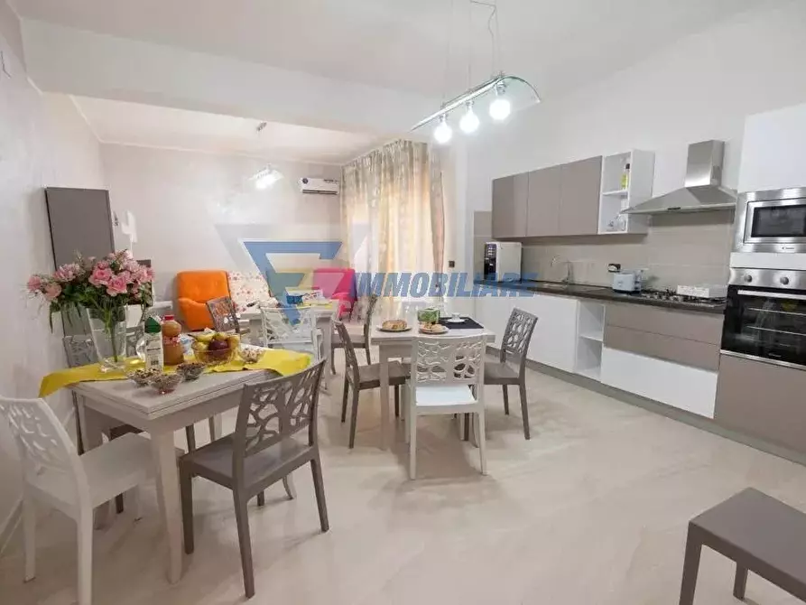 Immagine 1 di Casa trifamiliare in vendita  in Viale Epipoli a Siracusa