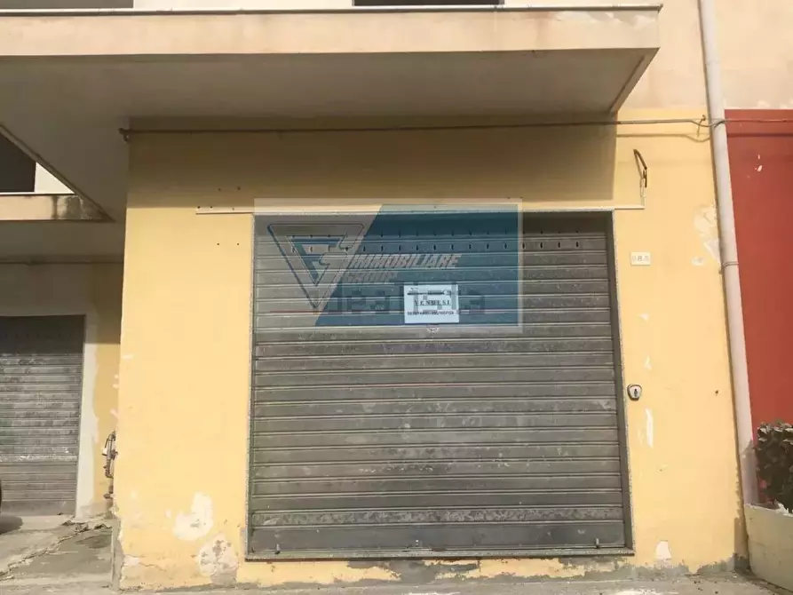 Immagine 1 di Casa trifamiliare in vendita  in Via Alcide De Gasperi a Siracusa