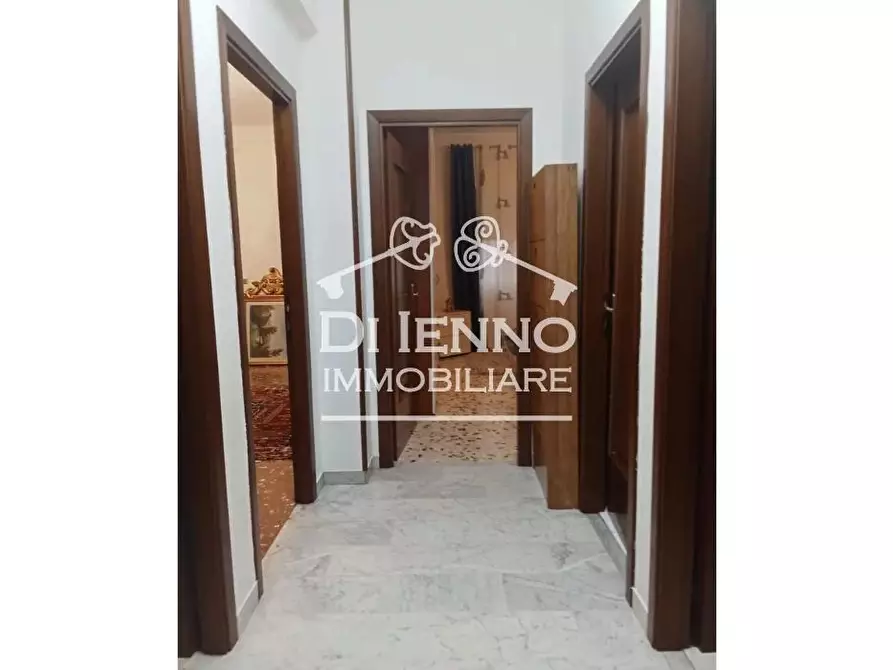 Immagine 4 di Casa trifamiliare in vendita  in Via della Rustica a Roma